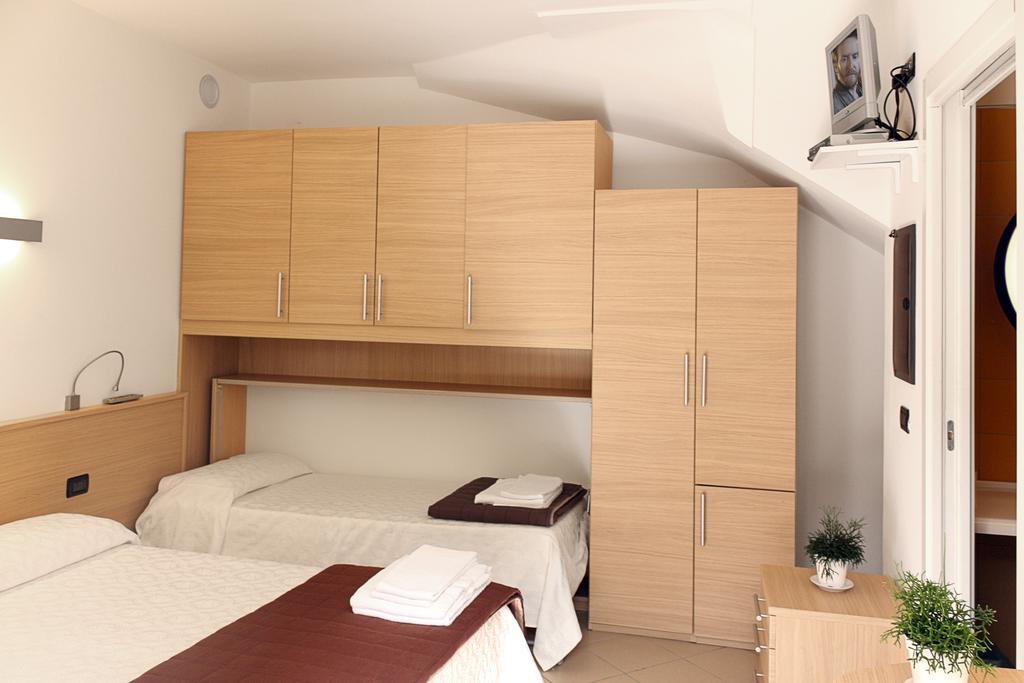 Nice Hotel ביביונה מראה חיצוני תמונה