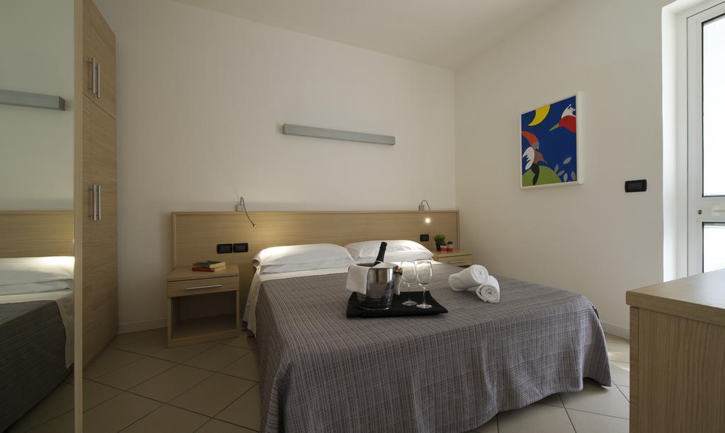 Nice Hotel ביביונה מראה חיצוני תמונה